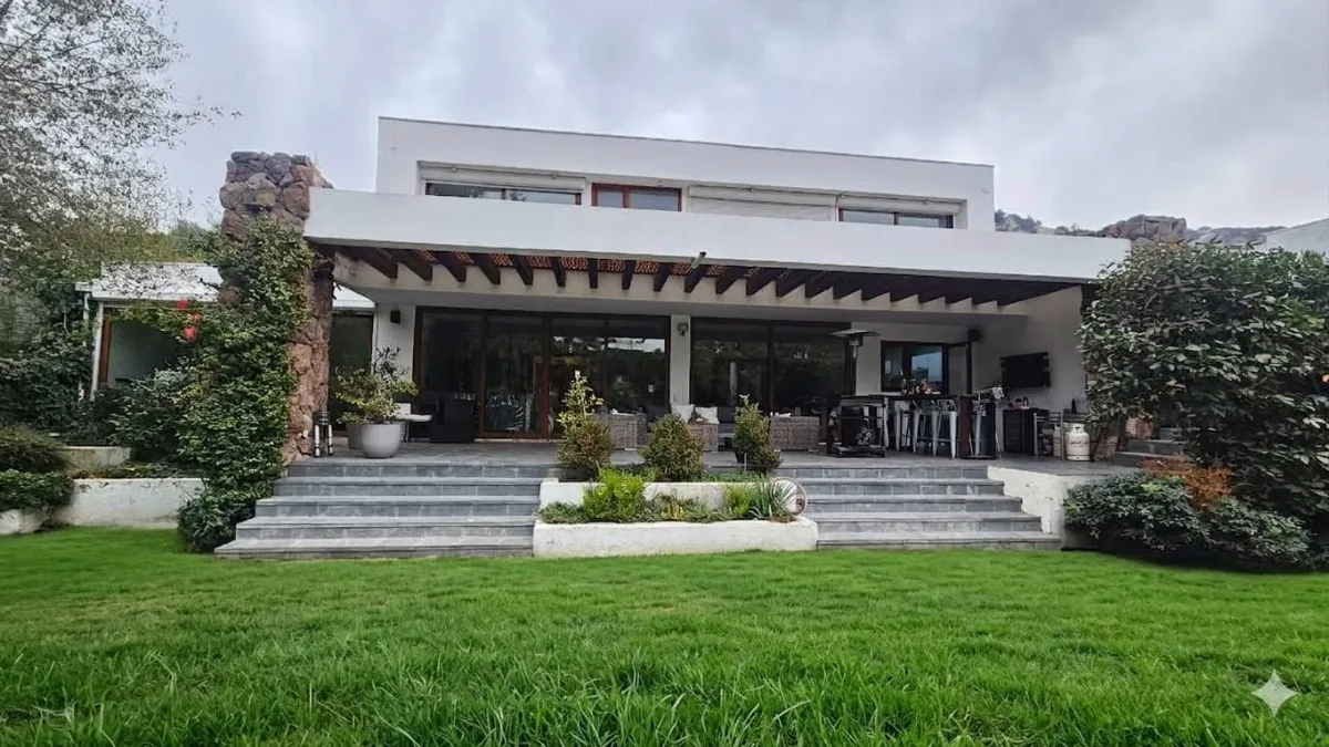 Imagen 1 de 17 de Exclusiva Casa En Barrio Familiar Y Con Seguridad