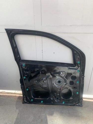 Porta Dianteira Esquerda Fiat Mobi 2017 18 19 21 2023 24 #mc (Usado)
