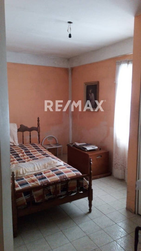Imagen 2 de 6 de En Venta Hermosa Casa Ubicada En San Antonio De Los Altos, Las Polonias
