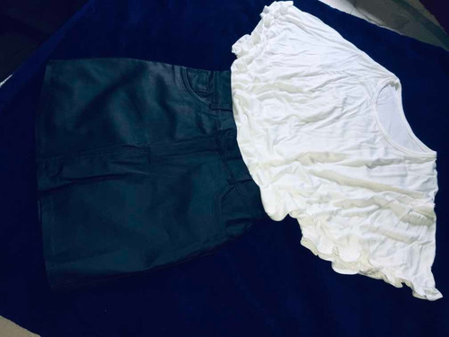 Remera De Dama Con Detalle En Las Mangas