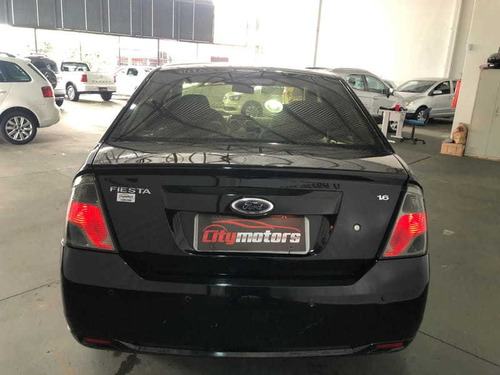 Ford Fiesta 1.6 Se Sedan 8v Flex 4p Manual 2013