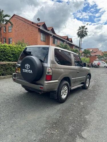 Toyota Prado 2.7 Sumo