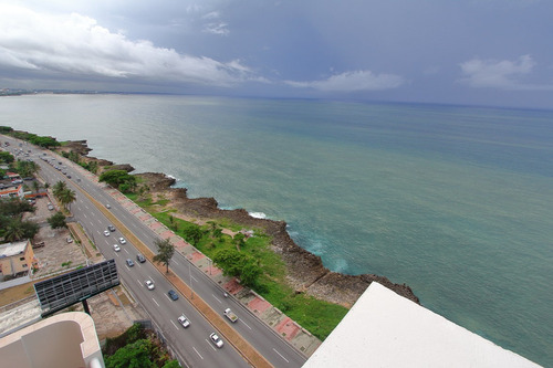 Penthouse Frente Al Mar, Venta O Alquiler, Malecón Santo Domingo