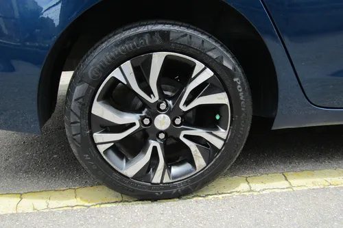Chevrolet Onix 1.0T Premier At