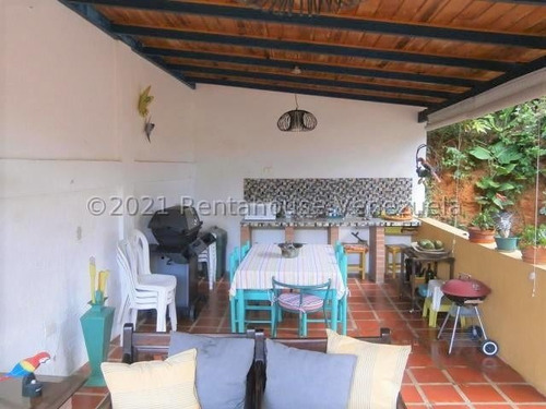 Acojedora Casa De Montana En Karimao Country