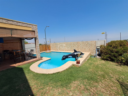 En Condominio, 2 Pisos, 3 Dorm. Piscina, Terraza. La Florida