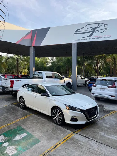 Nissan Altima Sr 2.0 Lts