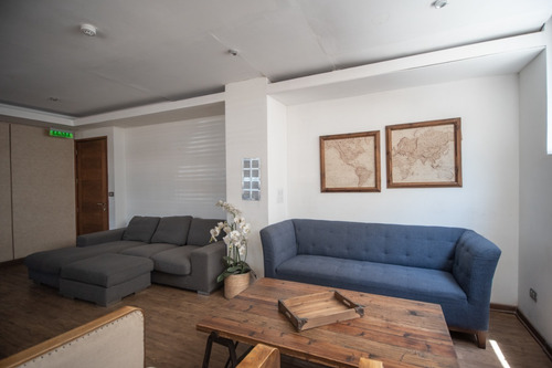 Imagen 21 de 30 de Departamento Con Excelente Conectividad En Santiago Centro