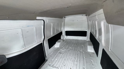 Nissan Urvan 2.5 Panel Amplia Aa Paquete Seguridad Mt