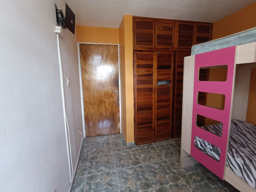 Apartamento En Valencia. Res Los Laureles. (spatrc-22)
