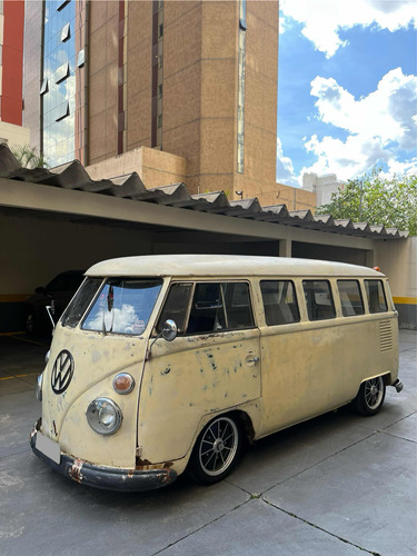 Volkswagen Kombi 1.5 4p