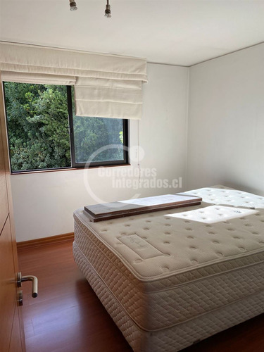 Casa En Arriendo De 4 Dorm. En Las Condes San Carlos