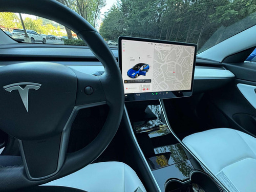 Tesla Model 3 Color Azul, Full Autonomy