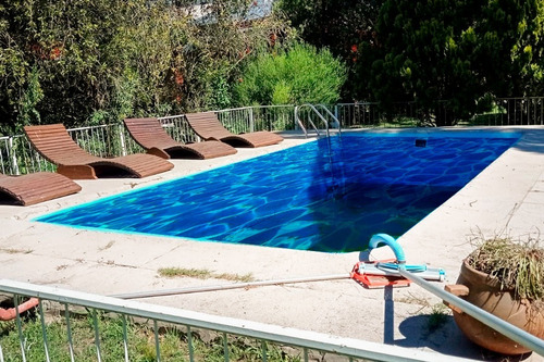 Casa En Venta Country Chascomús. Lote 2250 M2