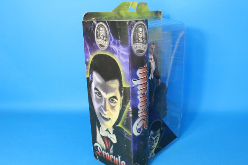 Dracula Universal Monsters Diamond Select (Usado)