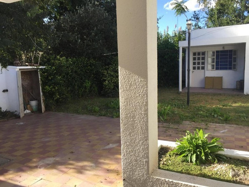 Casa En Venta - 2 Dormitorios 1 Baño - Pergamino