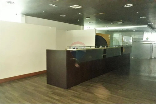 Espaciosa Oficina En San Damian