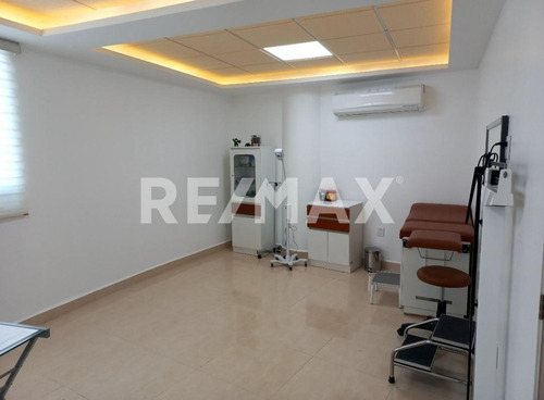Imagen 16 de 21 de Consultorio Equipado - Comercial En Renta
