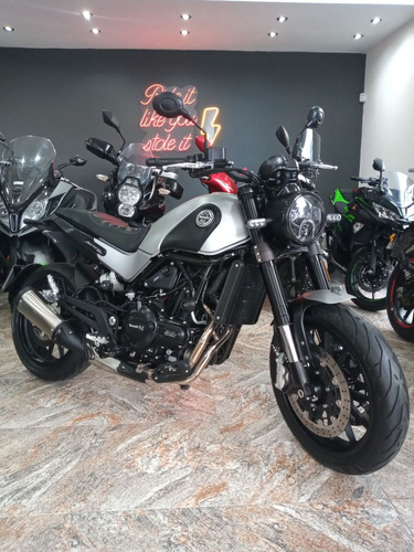 Benelli Leoncino 500 Modelo 2021 Con 12.000kms