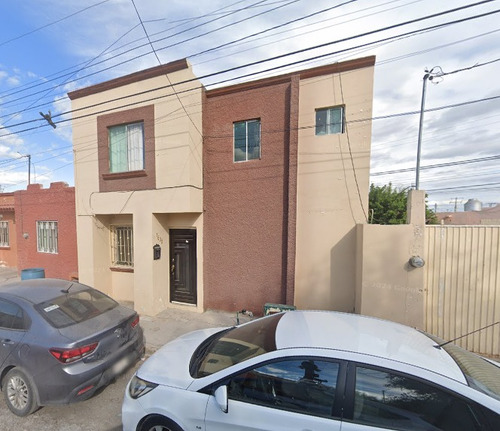 Sk01- Casa En Remate Bancario En C. Maple, Los Bosques, Monclove, Coah. (65% Debajo De Su Valor Comercial, Solo Recursos Propios)
