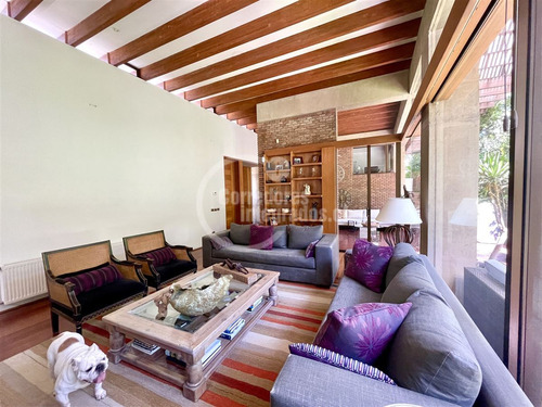 Moderna Y Exclusiva Casa En Cond Los Almendros 4 Dorm Piscin
