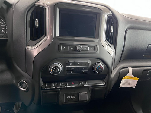 Chevrolet Silverado 5.3 V8 Custom Doble Cabina 4X4 At