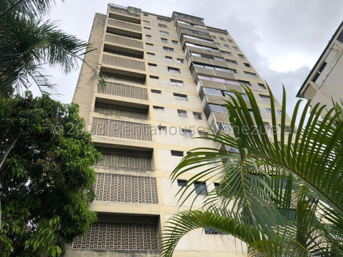 Bello Y Cómodo Apartamento En Vente Chuao Caracas 24-11804