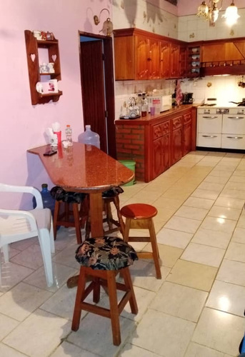 Casa En Ambiente Neblinoso De Montaña En El Punto Mas Alto ( 1000 Msnm) De La Sierra Oriental De Valle Guanape Entre Los Estados Anzoátegui Y Miranda