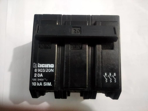 Breaker 3x20 Amp Para Empotrar 120/240v Bticino