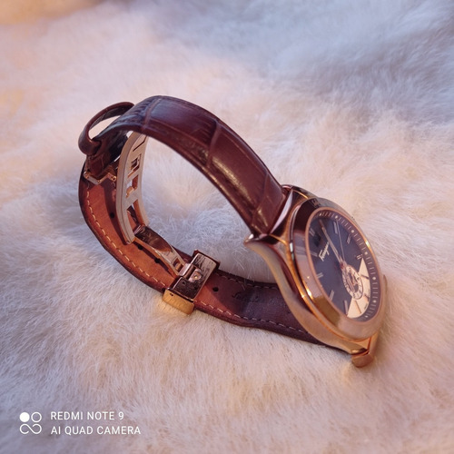 Imagen 2 de 3 de Reloj Salvatore Ferragamo F62