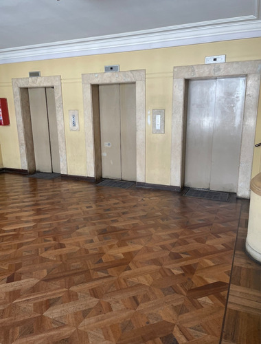 Imagen 8 de 23 de Se Vende Oficina En Sector Financiero De Valparaíso