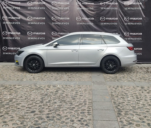 Imagen 5 de 11 de Seat Leon 2019 St Style Ta 1.4t N3491