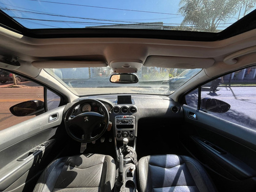Peugeot 408 2.0 Feline 143cv