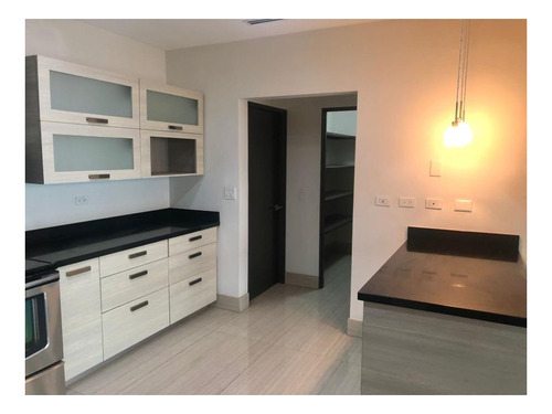 Imagen 2 de 20 de Departamento En Venta En Las Privanzas