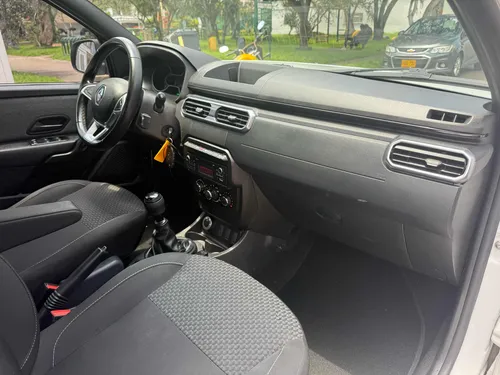 Renault Duster Oroch 1.3 turbo Intens 4x4 mecanica
