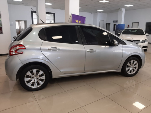Peugeot 208 1.5 Active