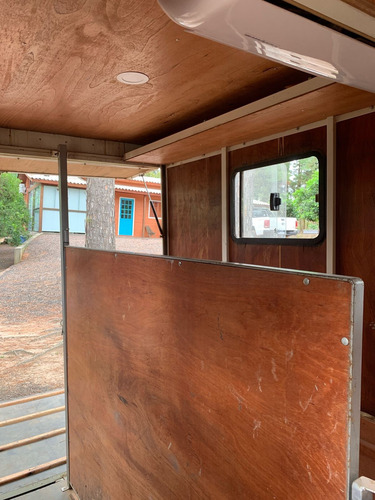 Reboque Para Dois Cavalos Com Apartamento