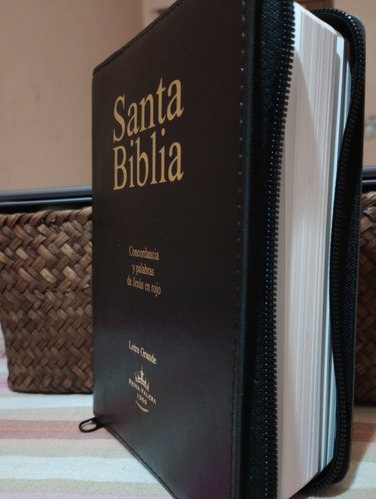 Biblia Reina Valera 1960 Negra Mediana Con Cierre 