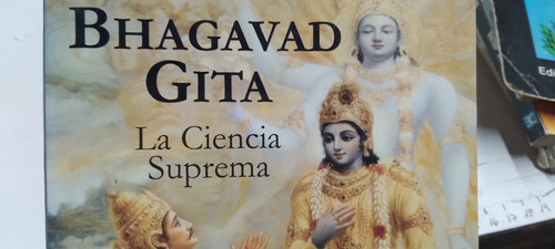 Bhagavad Gita Compilacion  Por Paramadvaiti Y Acharya