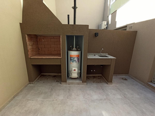 Imagen 10 de 13 de Ph A Estrenar De 2 Ambientes Con Patio Y Parrilla. 54 M2 Totales. Escritura Inmediata