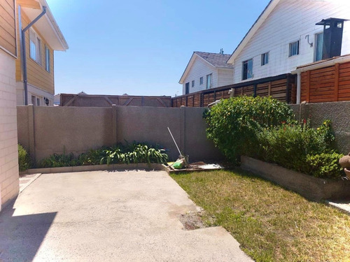 Amplia Casa En Venta, Valle Norte 4, Valle Grande, Lampa