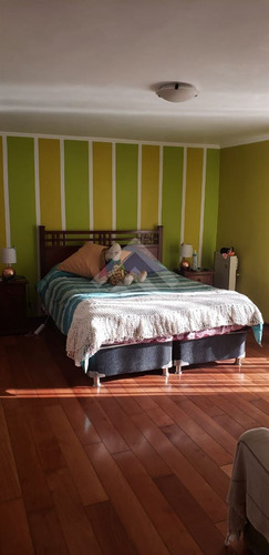 Casa En Venta De 5 Dorm. En Quilpué