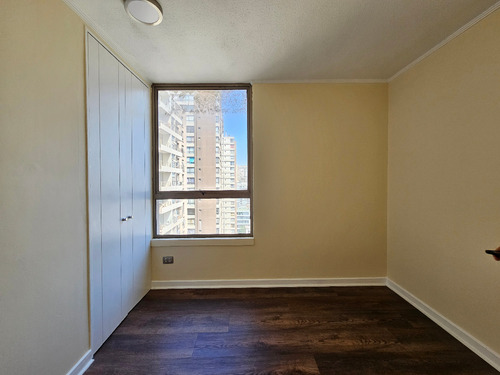 Depto 74 M², Carmen 297 Esquina Marin, Santiago Centro
