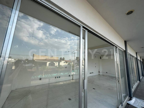 Se Vende Local Comercial Sobre Av Aviacion ! Excelente Ubicación !