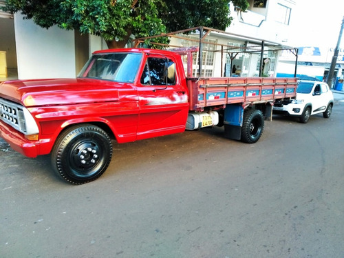 Imagem 1 de 3 de Ford F-4000 Caminhonete R