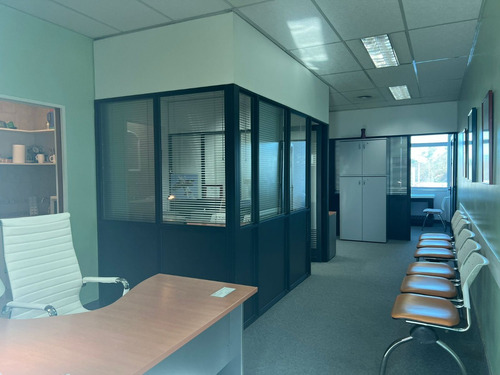 Pilar / Consultorios En Alquiler