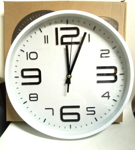 Reloj De Pared Grande 30cm Grandes Numeros 3d C/segundero