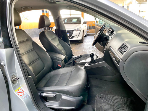 Volkswagen Vento 2.5 Luxury 170cv