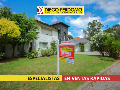 Casa De 4 Dormitorios En Venta. Marina Santa Lucia.