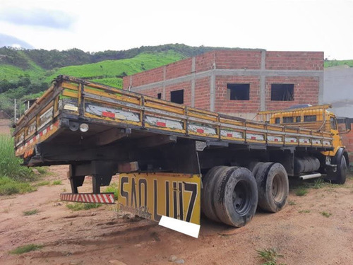 Mb 1113 Truck 6x2 Ano 1980 Com Carroceria.